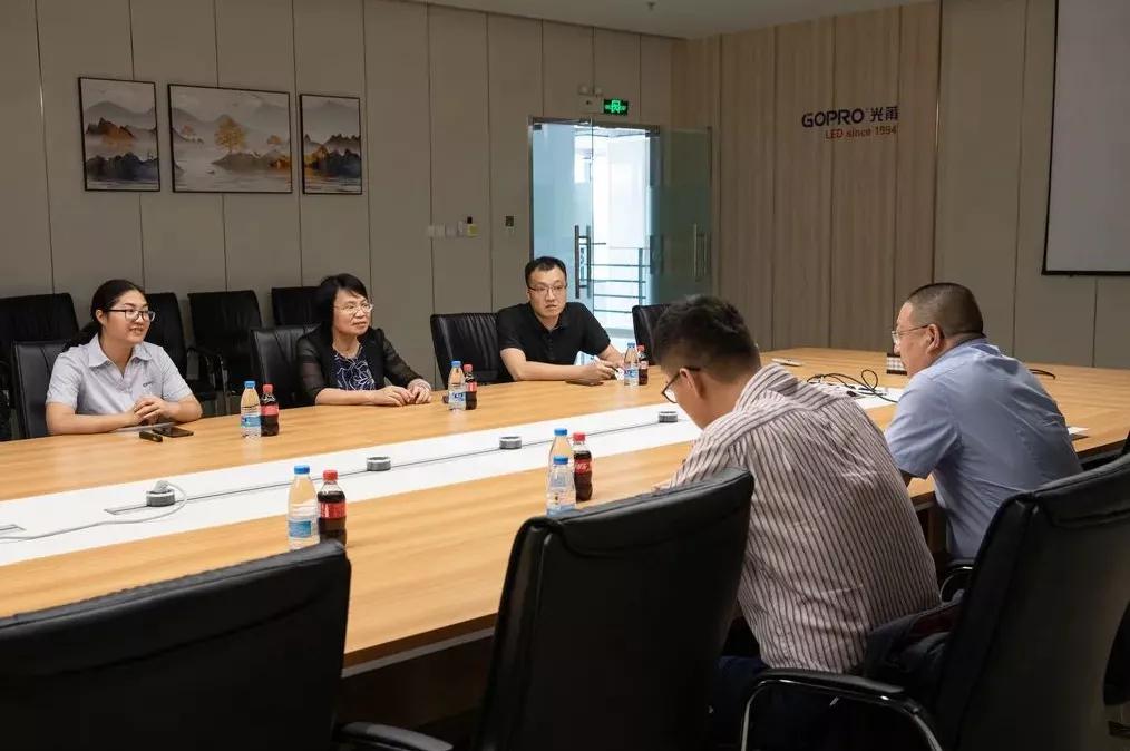 1635916852801344