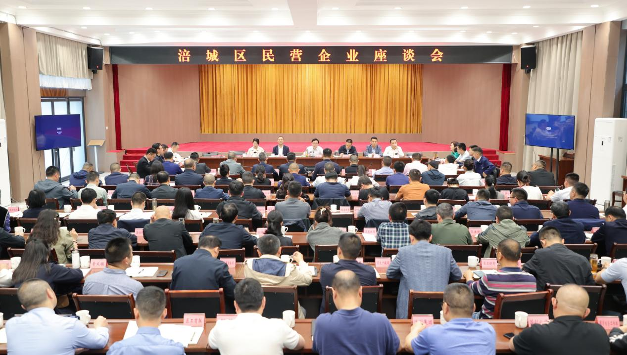 荣耀时刻！PG电子官方网站餐饮文立君董事长获评涪城区“优异企业家”